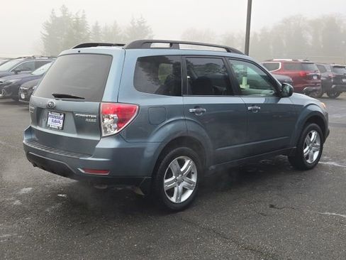 Used 2010 Subaru Forester 2.5X Premium w/ Popular Equipment Group 7B image 8