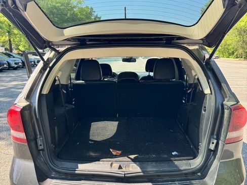 Used 2020 Dodge Journey Crossroad FWD image 13