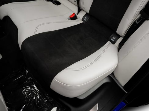 Used 2025 Jaguar F-PACE SVR 575 Edition AWD/4WD image 39