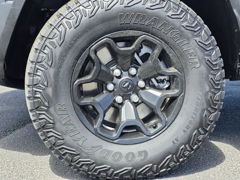 Used 2025 RAM 1500 RHO w/ RHO Level 1 Equipment Group AWD/4WD image 7