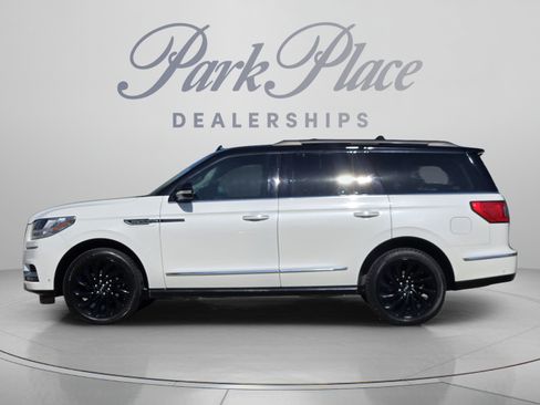 Used 2021 Lincoln Navigator Black Label w/ Special Edition Package AWD/4WD image 2