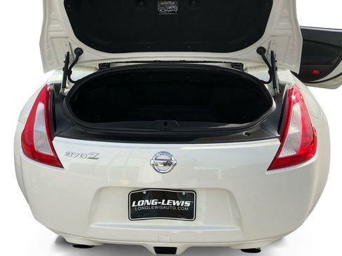 Used 2010 Nissan 370Z Touring image 24