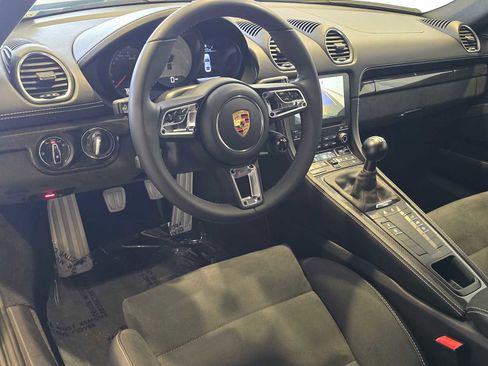Used 2024 Porsche 718 Cayman GTS RWD image 4