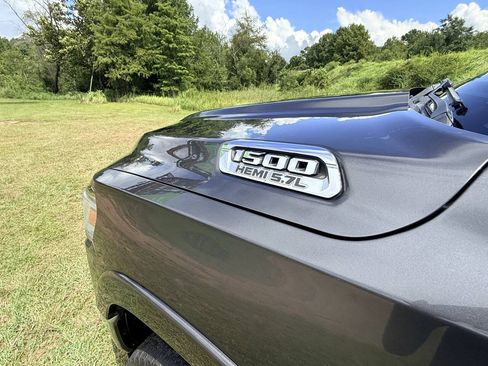 Used 2019 RAM 1500 Limited AWD/4WD image 11