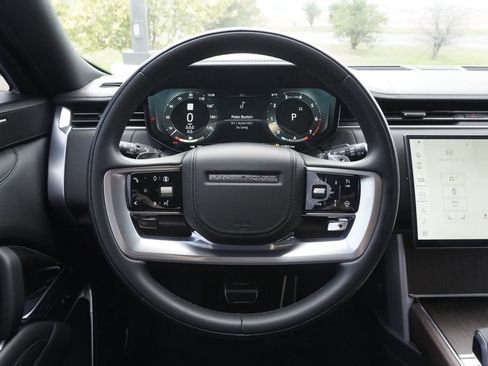 Used 2025 Land Rover Range Rover Long Wheelbase SE AWD/4WD image 10
