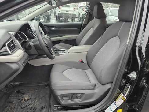 Used 2023 Toyota Camry LE image 8