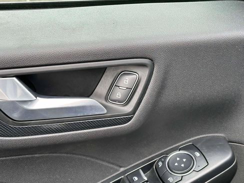 Used 2024 Ford Escape ST-Line image 17