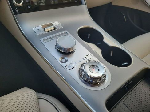 New 2026 Genesis GV70 2.5T Advanced image 10