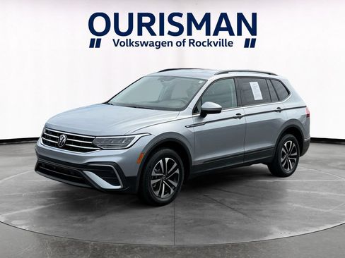 Used 2023 Volkswagen Tiguan S FWD image 2