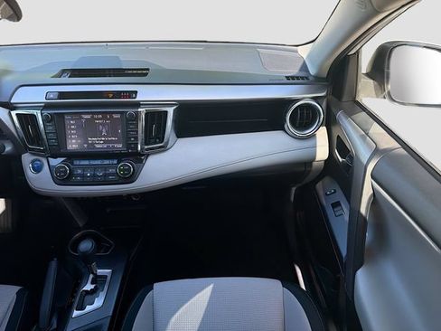 Used 2018 Toyota RAV4 XLE w/ Convenience Package AWD/4WD image 18
