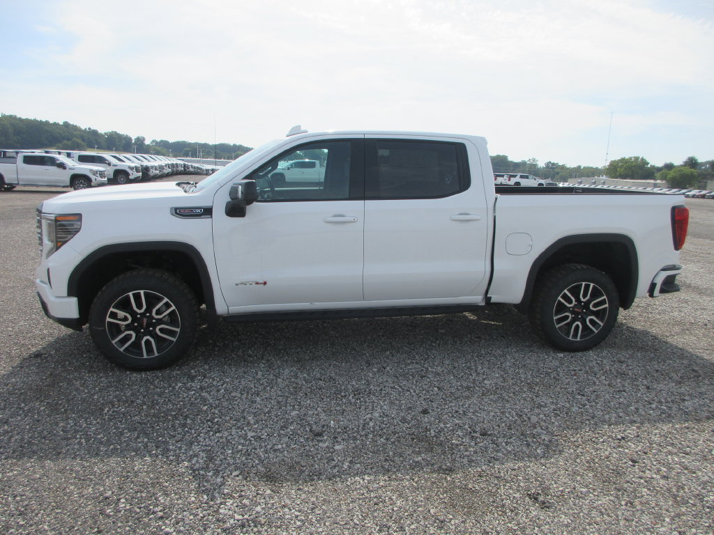 New 2026 GMC Sierra 1500 AT4 w/ AT4 Premium Package AWD/4WD image 9