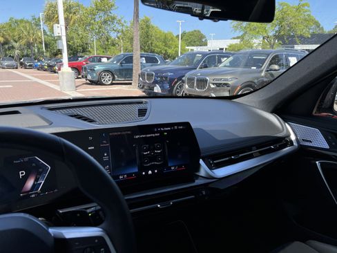 Used 2025 BMW X1 xDrive28i w/ Premium Package image 29