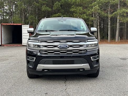 Certified 2022 Ford Expedition Max Platinum image 2