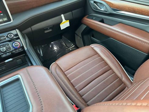 Used 2024 GMC Yukon Denali Ultimate image 19