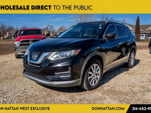 Used 2017 Nissan Rogue SV w/ SV Premium Package image 26