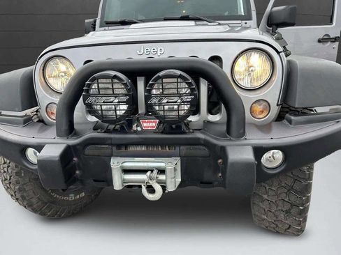 Used 2015 Jeep Wrangler Unlimited Rubicon w/ Dual Top Group image 26