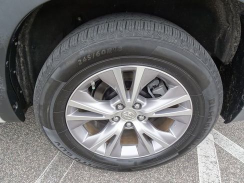 Used 2015 Toyota Highlander XLE image 39