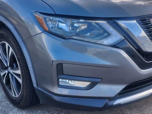 Used 2017 Nissan Rogue SL AWD/4WD image 2