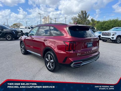 Used 2021 Kia Sorento S FWD image 5