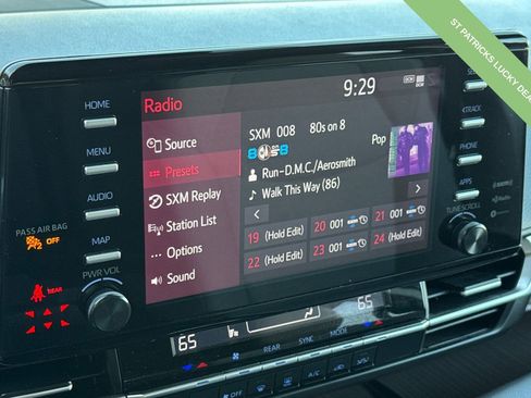 Used 2024 Toyota Sienna LE image 19