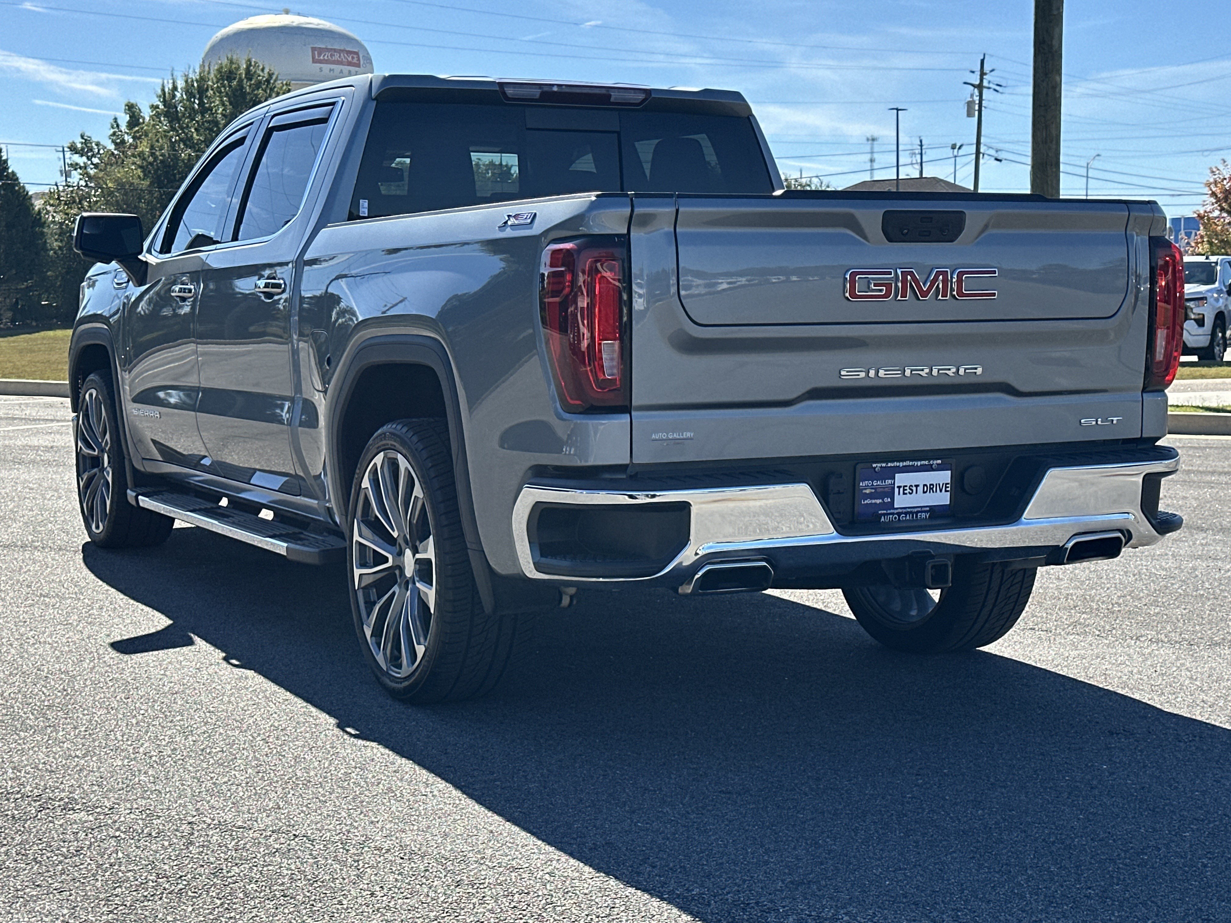 Certified 2023 GMC Sierra 1500 SLT w/ SLT Premium Package AWD/4WD image 8