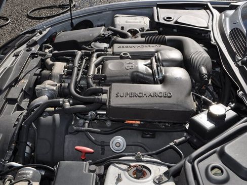 Used 2004 Jaguar XKR Convertible image 19