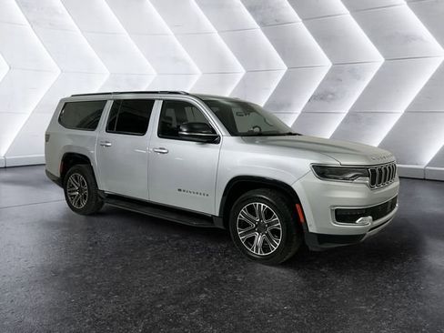 Used 2024 Jeep Wagoneer L Series II w/ Flexible Seating Group image 1