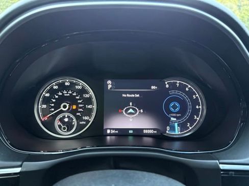 Used 2025 Genesis GV70 2.5T AWD/4WD image 16
