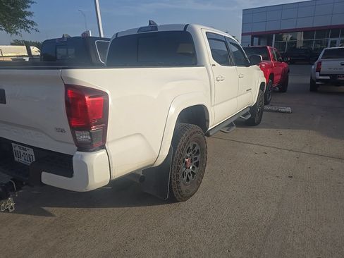 Used 2023 Toyota Tacoma SR5 w/ Technology Package AWD/4WD image 6