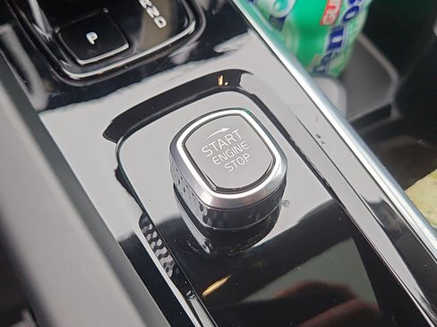 Used 2025 Volvo XC60 T8 Plus w/ Climate Package image 17