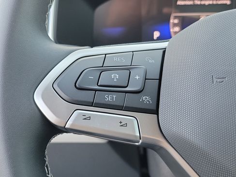 New 2026 Volkswagen Taos SE FWD image 26
