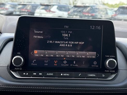 Used 2023 Nissan Rogue S AWD/4WD image 21