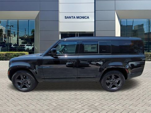 New 2026 Land Rover Defender 130 X-Dynamic SE AWD/4WD image 2