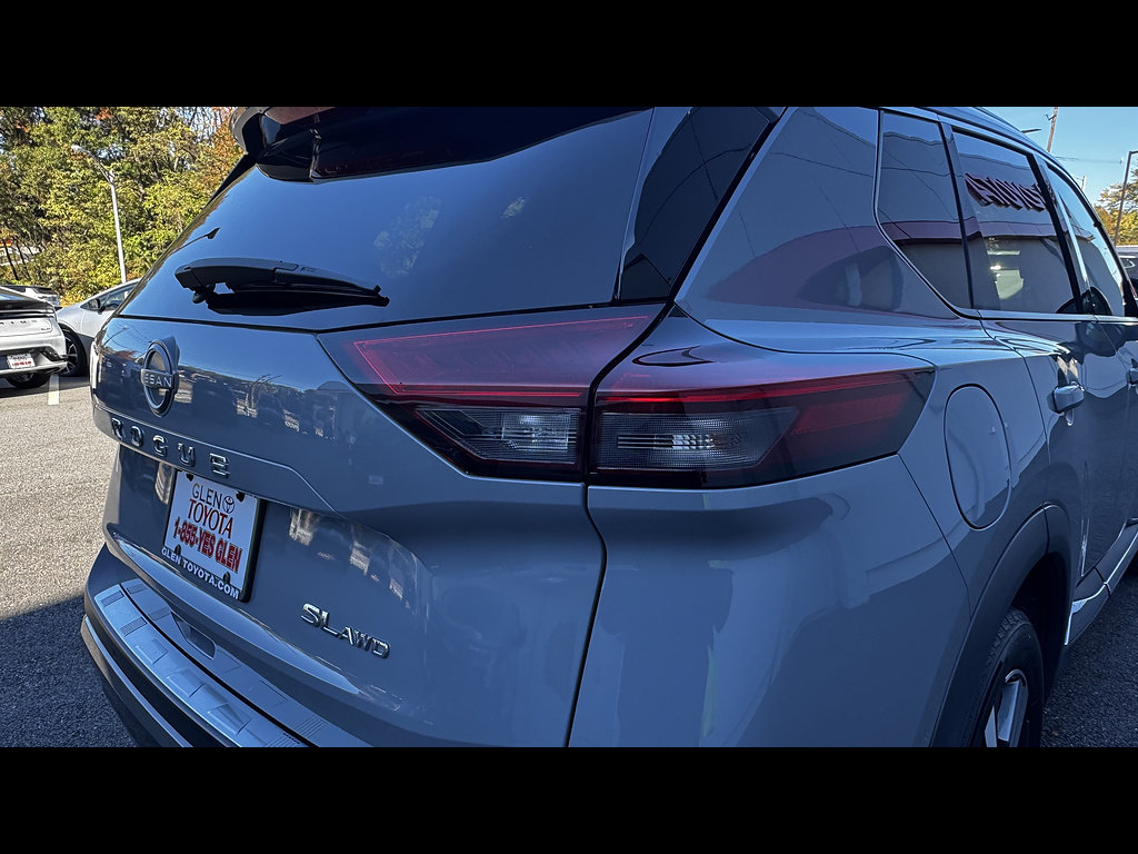 Used 2023 Nissan Rogue SL w/ SL Premium Package AWD/4WD image 13