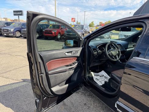 Used 2020 Ford Edge Titanium w/ Equipment Group 301A image 10