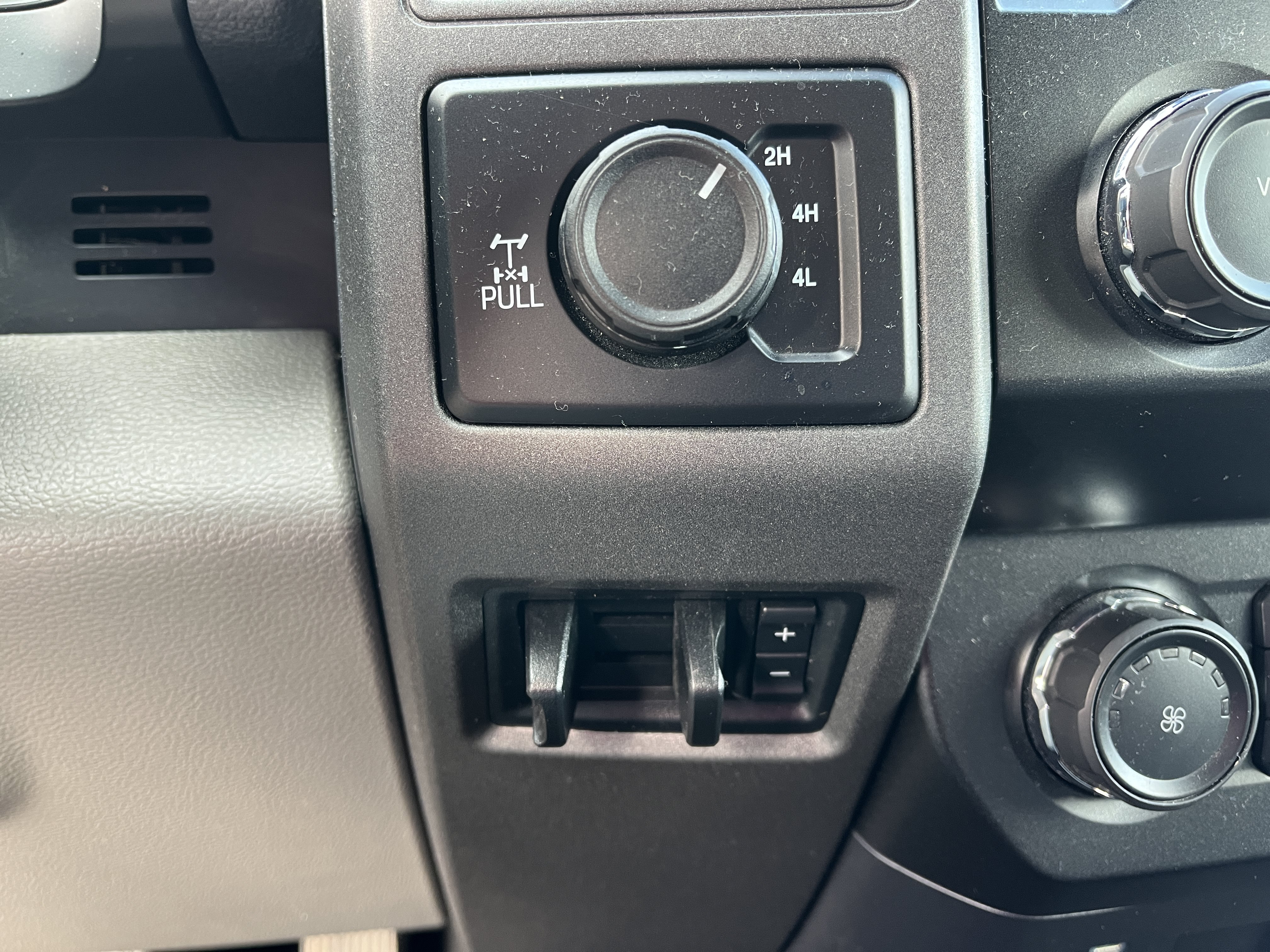 Used 2021 Ford F250 XL w/ STX Appearance Package AWD/4WD image 14