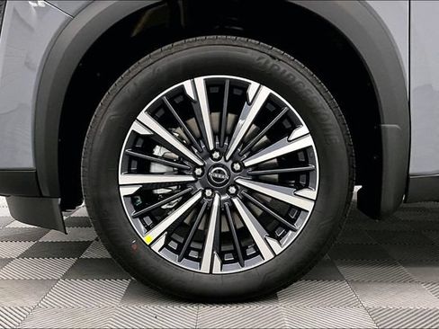 New 2026 Nissan Pathfinder Platinum w/ Lighting Package AWD/4WD image 12
