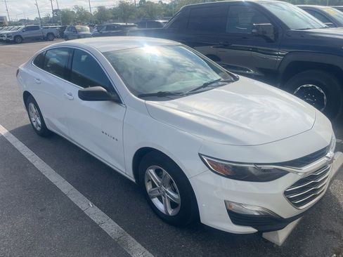 Used 2023 Chevrolet Malibu LS image 5