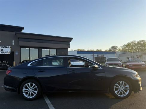 Used 2018 Chevrolet Malibu LT FWD image 10