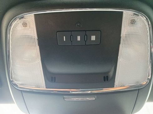 Used 2023 Dodge Charger R/T RWD image 7