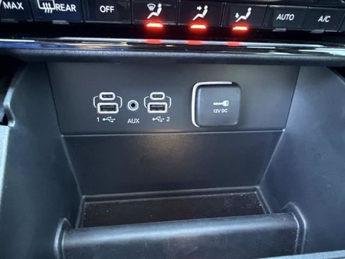 Used 2025 Jeep Grand Cherokee Limited w/ Trailer Tow Package image 27