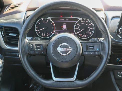 Used 2022 Nissan Rogue SV image 13