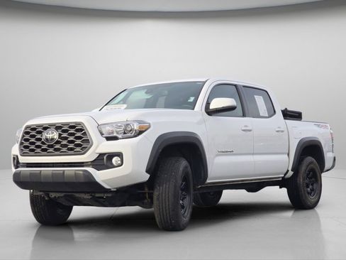 Certified 2023 Toyota Tacoma TRD Off-Road image 19