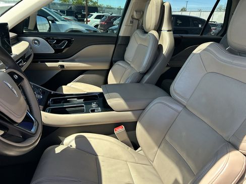 Used 2020 Lincoln Aviator Reserve w/ Equipment Group 202A AWD/4WD image 9