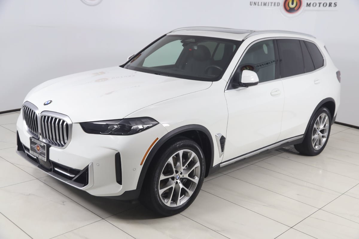 Used 2024 BMW X5 xDrive40i w/ Parking Assistance Package AWD/4WD image 20