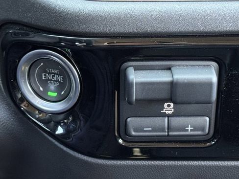 Used 2025 GMC Sierra 1500 Elevation w/ X31 Off-Road Package image 19