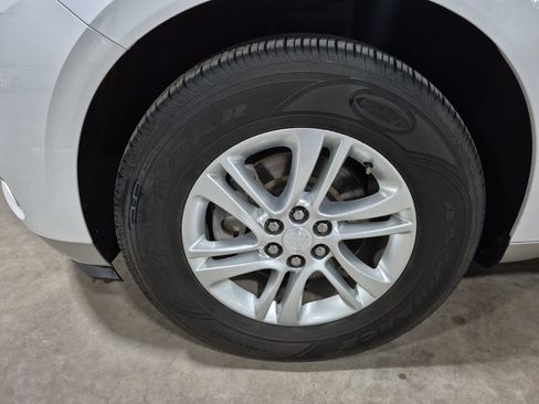 Used 2019 Buick Enclave Premium AWD/4WD image 32
