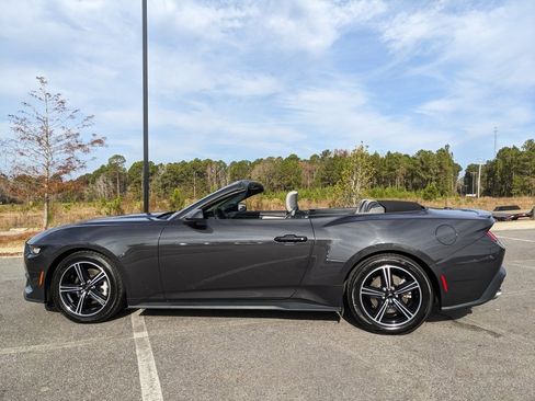 Used 2024 Ford Mustang Premium image 19