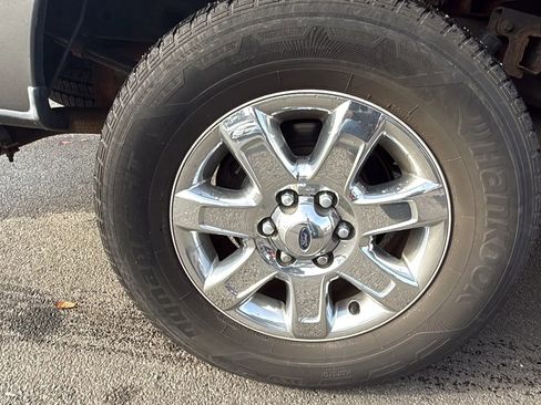 Used 2014 Ford F150 XLT w/ Equipment Group 302A Luxury image 11