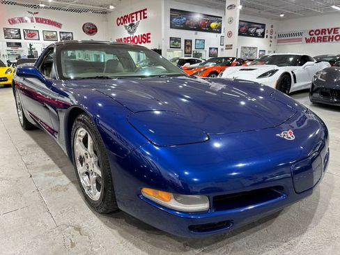 Used 2004 Chevrolet Corvette Coupe w/ Preferred Equipment Group RWD image 4